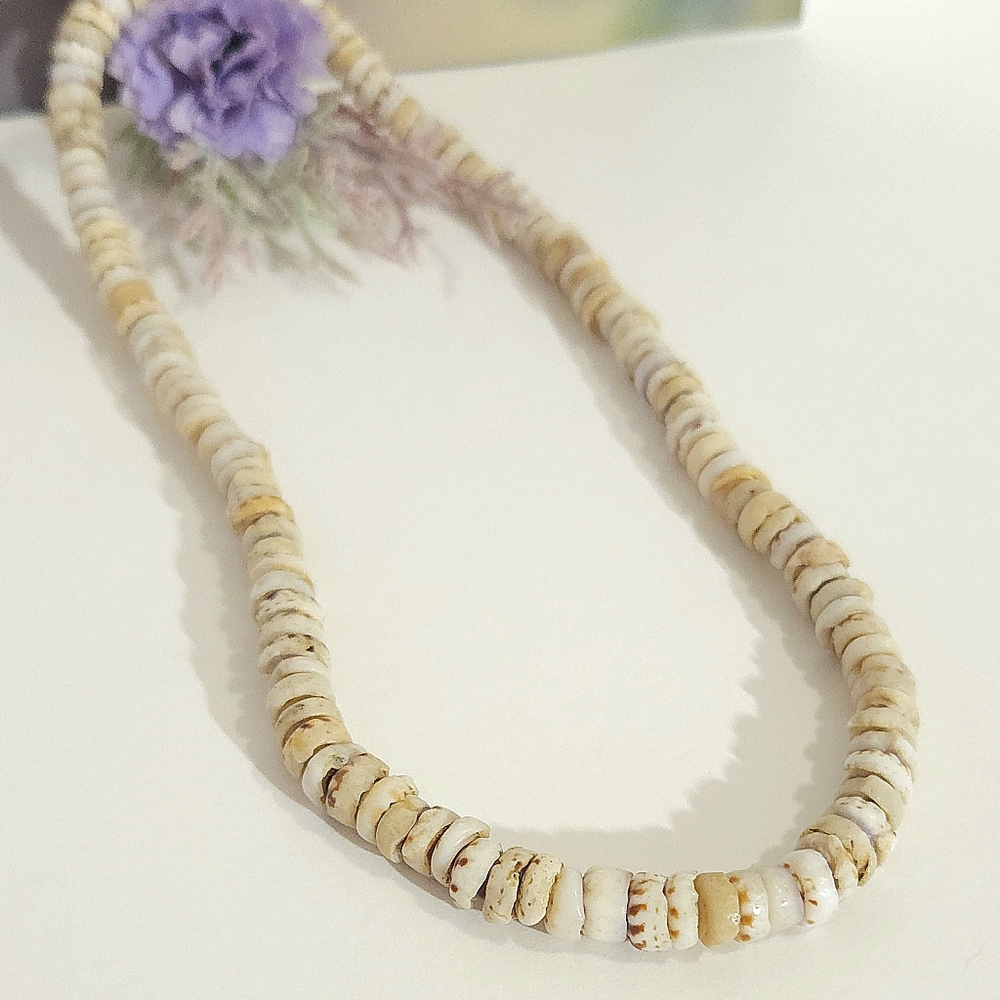 Vintage Tiger Puka Shell Handmade Necklace Choker 15" Long